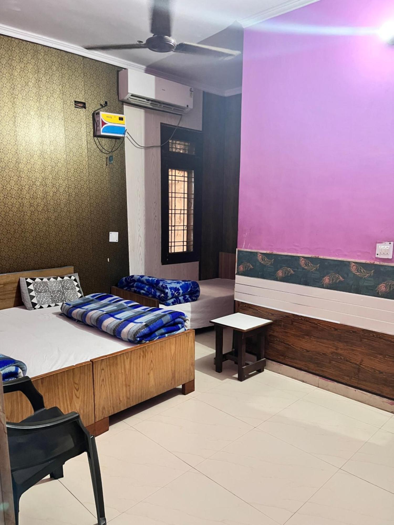 Hotel Pushpanjali Haldwāni Eksteriør billede